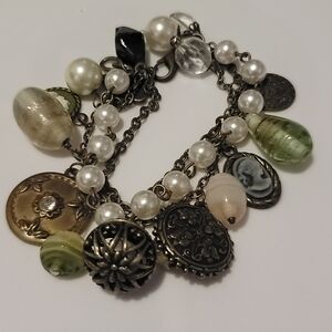 Vintage Charm bracelet pearls trinkets charms cameo beautiful avant-garde